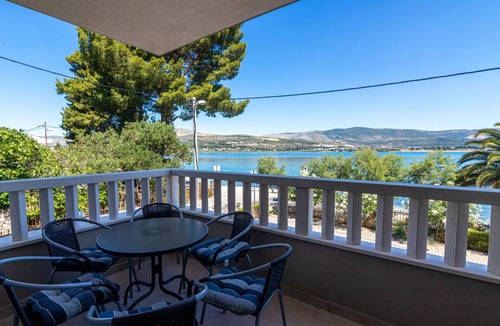 Municipality of Trogir Apartment | 100 m² Apartment ∙ 3 bedrooms ∙ 6 guests