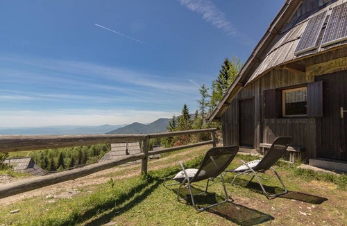 Kamnik House | 100 m² House ∙ 1 bedroom ∙ 6 guests