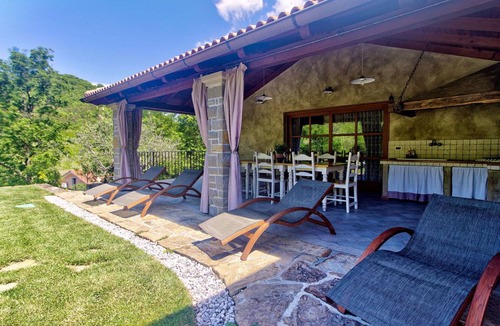 Hrastovlje Apartment | 140 m² Apartment ∙ 3 bedrooms ∙ 9 guests