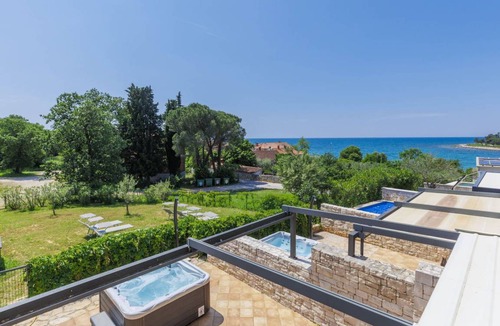 Krizine Other | 160 m² Accommodation ∙ 3 bedrooms ∙ 6 guests