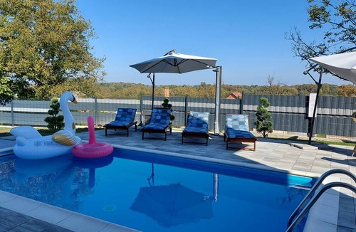 Brckovljani House | 180 m² House ∙ 3 bedrooms ∙ 10 guests