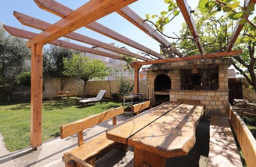 Biograd na Moru Apartment | 180sqm apartment with sea view, 300m to the beach, garden
