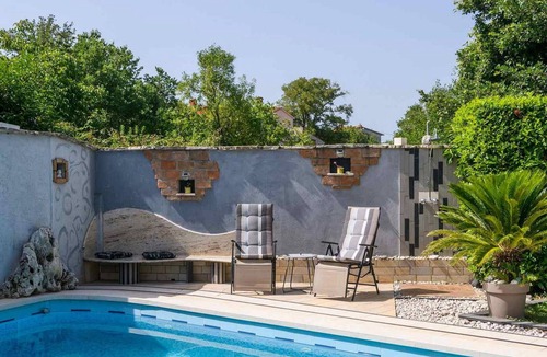 Vinez House | 2 bedroom accommodation in Labin