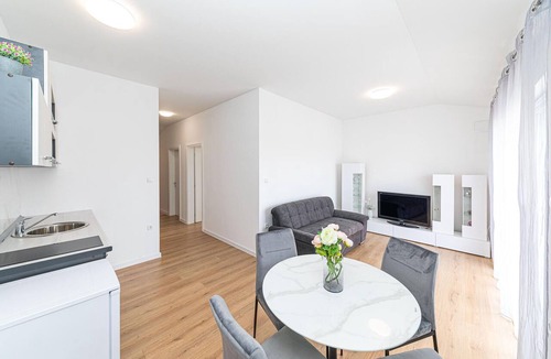 Kastel Kambelovac Apartment | 2 bedroom amazing apartment in Kastel Kambelovac