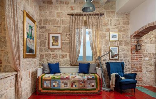 Cove Rogacic House | 2 Bedroom Amazing Home In Vis