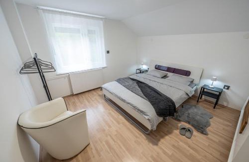 Ivancna Gorica Apartment | 2 Bedroom Apartment Sima with Seasonal Shared Pool