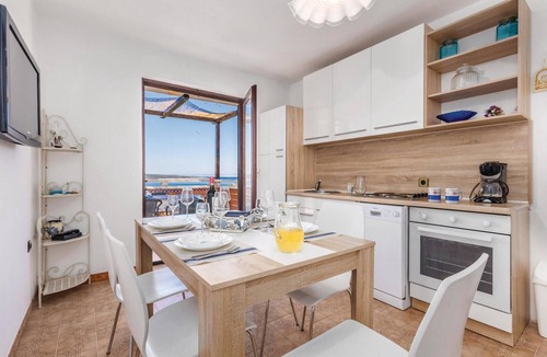 Supetarska Draga Apartment | 2 bedroom awesome apartment in Supetarska Draga