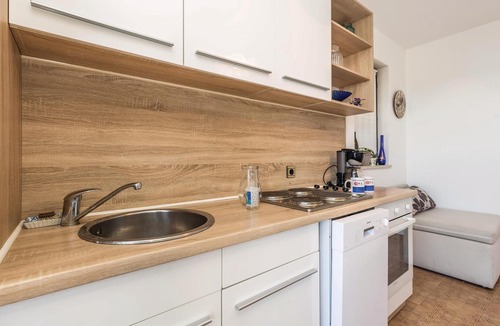 Supetarska Draga Apartment | 2 bedroom awesome apartment in Supetarska Draga