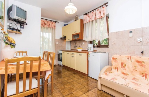 Milcetici Apartment | 2 bedroom awesome apartment in Malinska