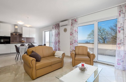 Sarsoni Apartment | 2 bedroom awesome apartment in Viskovo