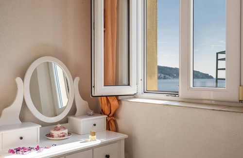 Igrane House | 2 bedroom awesome home in Podgora