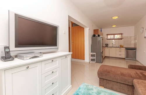 Pirovac Apartment | 2 bedroom beach front apartment in Pirovac
