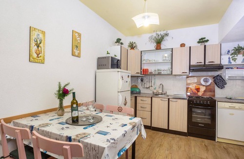 Punat Apartment | 2 bedroom beach front apartment in Punat