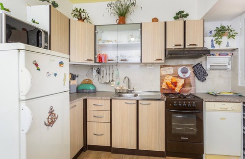 Punat Apartment | 2 bedroom beach front apartment in Punat