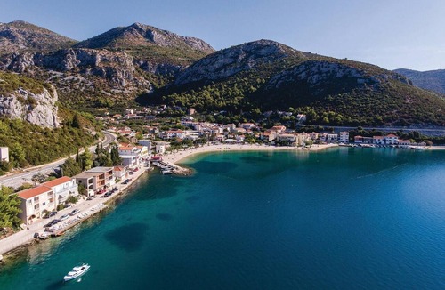 Klek Apartment | 2 bedroom beach front apartment in Klek