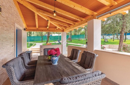 Rovinj House | 2 bedroom beach front home in Rovinj