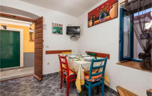 Susak House | 2 Bedroom Beach Front Home In Susak