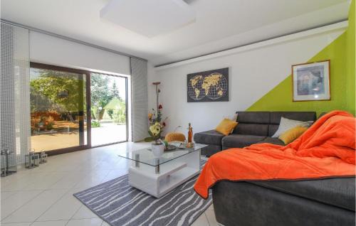 Gracisce Apartment | 2 Bedroom Beautiful Apartment In Gracisce