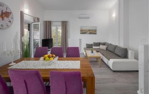 Nova Vas Apartment | 2 Bedroom Beautiful Apartment In Nova Vas