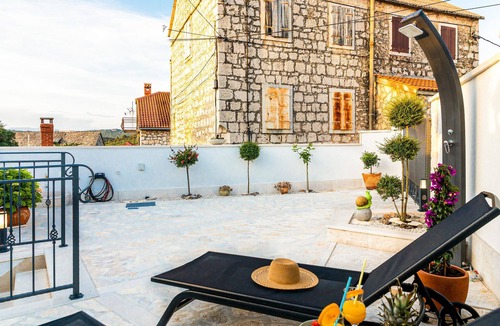 Dracevica House | 2 bedroom beautiful home in Nerezisca