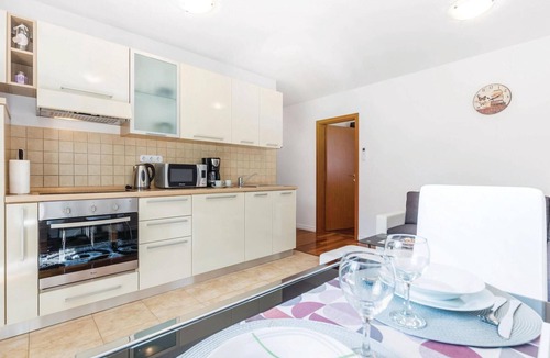 Crikvenica Apartment | 2 bedroom cozy apartment in Crikvenica