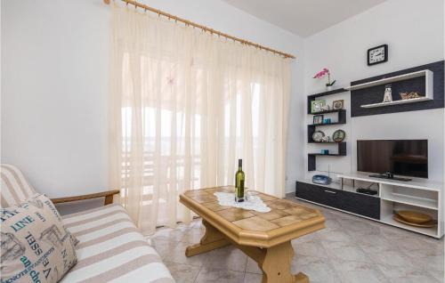 Lukovo Sugarje Apartment | 2 Bedroom Cozy Apartment In Lukovo Sugarje
