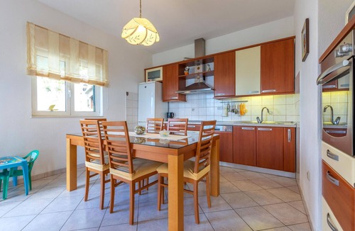 Jesenice Apartment | 2 bedroom cozy apartment in Suhi Potok