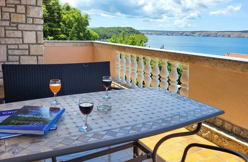 Jadranovo Apartment | 2 bedroom gorgeous apartment in Jadranovo
