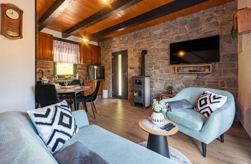 Otocac House | 2 bedroom luxurious home in Lipovlje