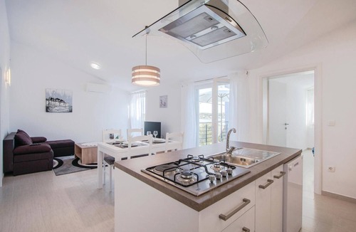 Verunic Apartment | 2 bedroom nice apartment in Veli Rat