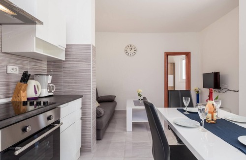 Kampor Apartment | 2 bedroom nice apartment in Kampor