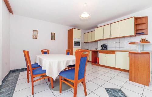 Grizane Apartment | 2 Bedroom Nice Apartment In Grizane