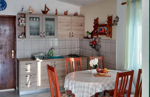 Otok Zizanj House | 2 bedroom nice home in Zizanj
