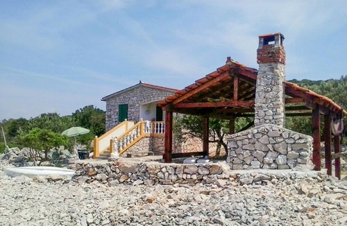 Otok Zizanj House | 2 bedroom nice home in Zizanj