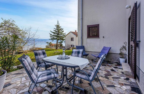 Opric Apartment | 2 Bedroom Pet Friendly Apartment In Lovran