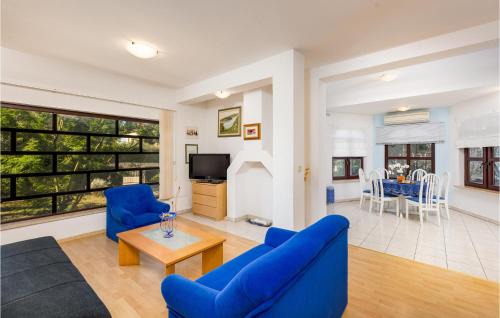 Milcetici Apartment | 2 Bedroom Stunning Apartment In Zidarici
