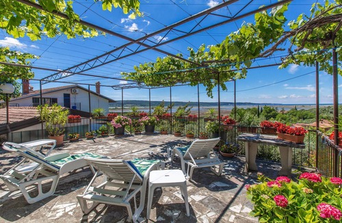 Piran Apartment | 2 bedroom stunning apartment in Secovlje