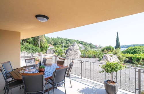 Molunat Apartment | 2 bedroom stunning apartment in Molunat
