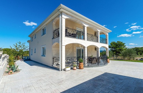 Kastel Apartment | 2 bedroom stunning apartment in Buje