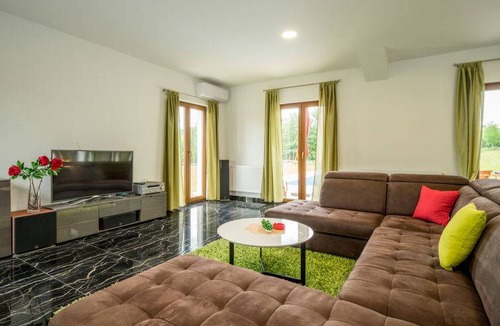 Karojba House | 250 m² House ∙ 3 bedrooms ∙ 6 guests