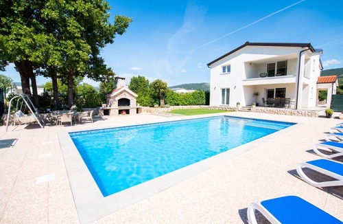 Donji Prolozac House | 250 m² House ∙ 1 bedroom ∙ 12 guests
