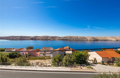 Miskovici Apartment | 3 bedroom accommodation in Miskovici