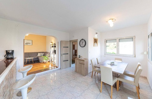 Kastel Gomilica Apartment | 3 bedroom amazing apartment in Kastel Kambelovac