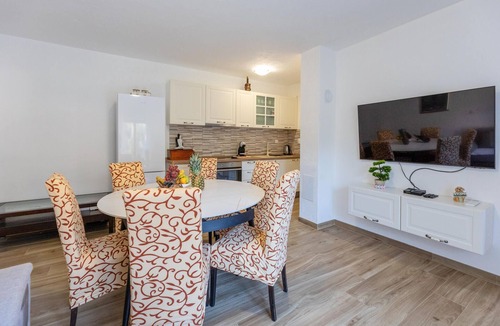 Kremena House | 3 bedroom awesome home in Kremena