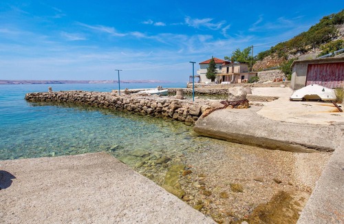 Lukovo Sugarje Apartment | 3 bedroom beach front apartment in Lukovo Sugarje