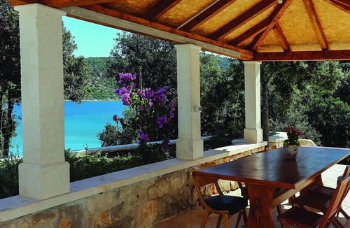 Pucisca House | 3 bedroom beautiful home in Pucisca