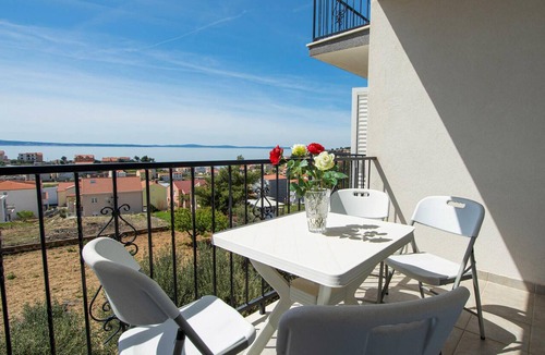 Podstrana Apartment | 3 bedroom cozy apartment in Podstrana