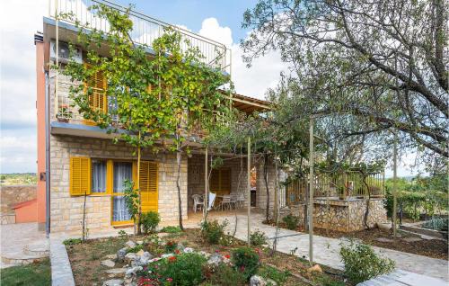 Skradin Apartment | 3 Bedroom Gorgeous Apartment In Skradin