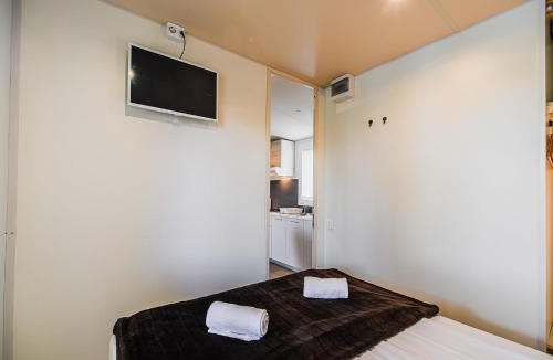 Terme Catez House | 3 Bedroom Mobile Home with Lake View