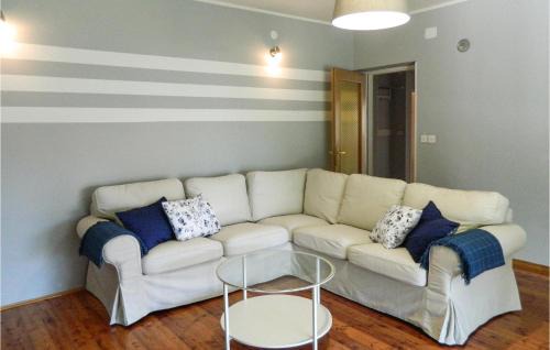 Susnjici Apartment | 3 Bedroom Nice Apartment In Susnjici